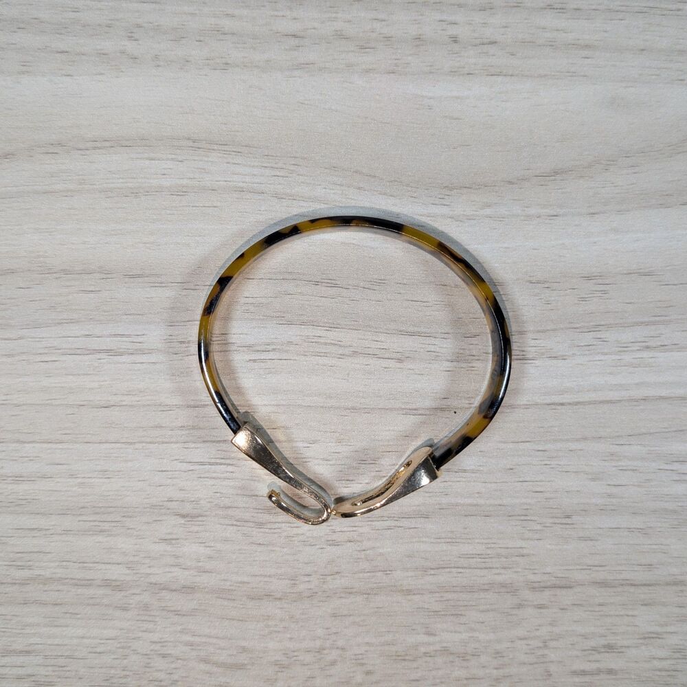 Tortoiseshell Bangle Bracelet Gold Tone Hook Closure Acrylic Cuff